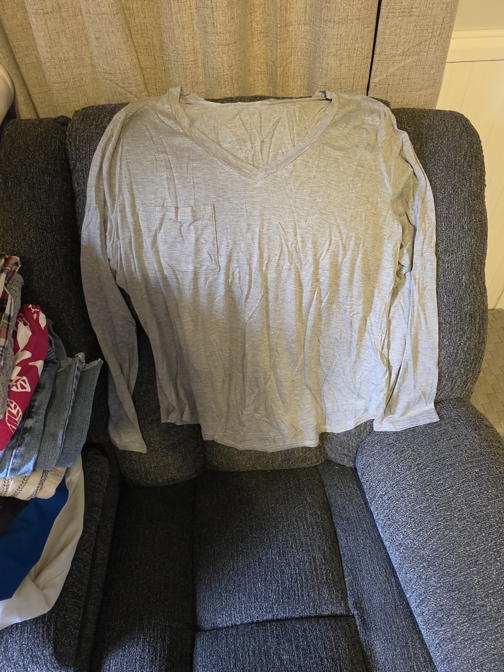 SHEIN Light Gray V-Neck Long Sleeve Tee